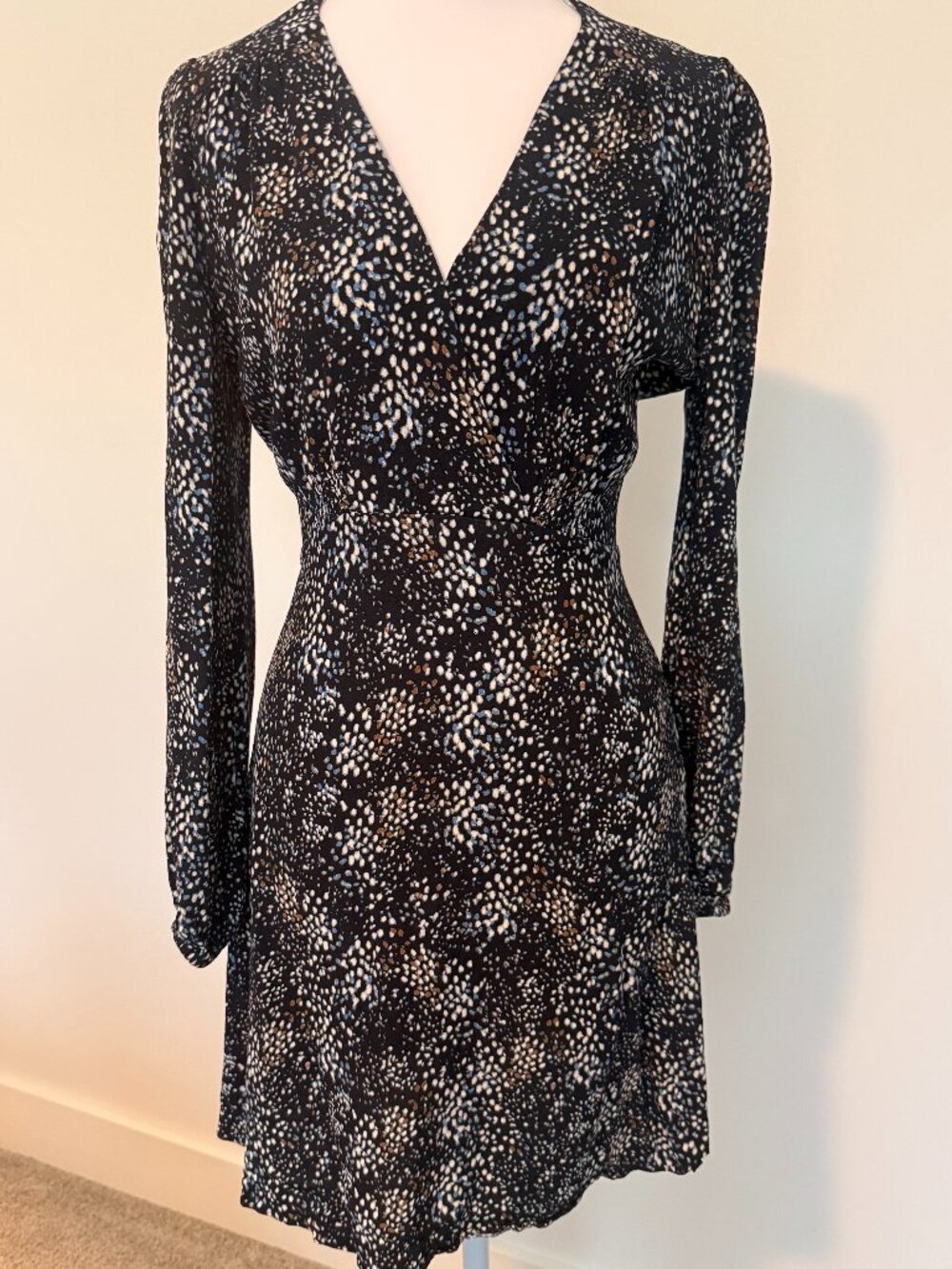 Madewell NWT Black Abstract Print Long Sleeve V-Neck Mini Dress Size 4